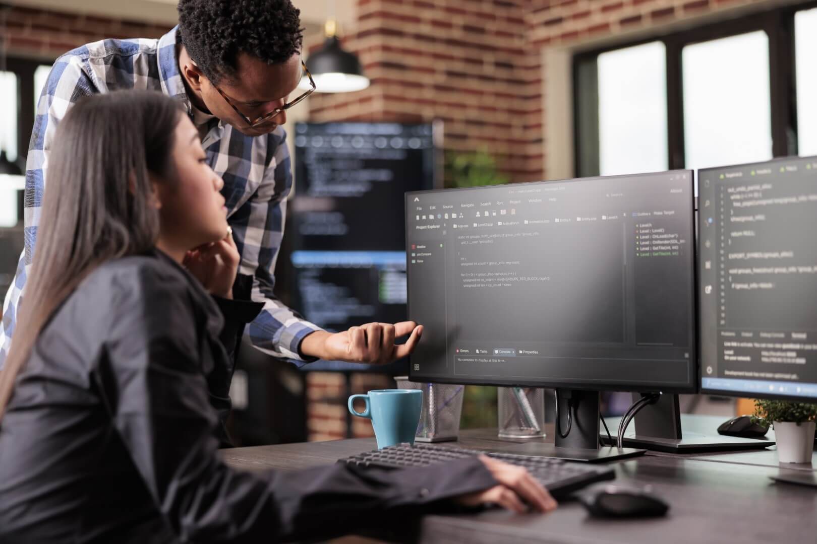 diverse programmers discussing about code